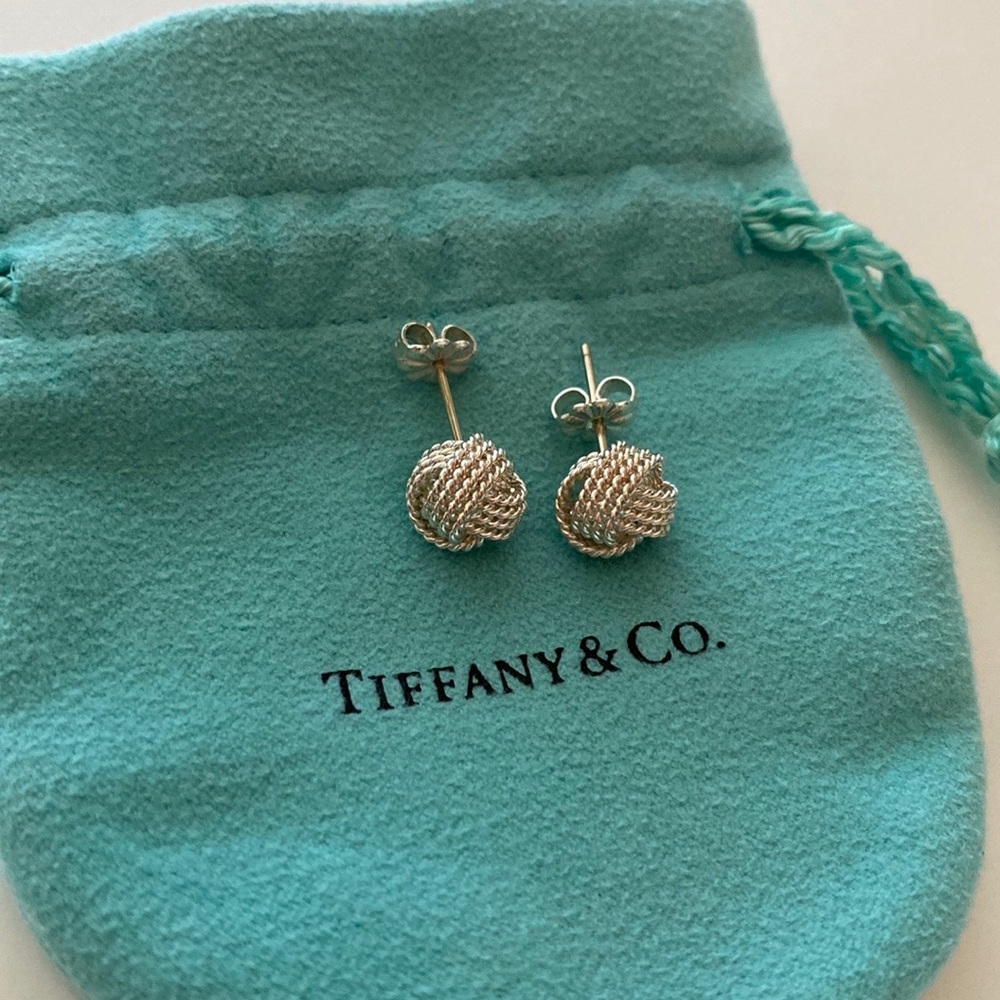 Tiffany’s Twisty knot earrings